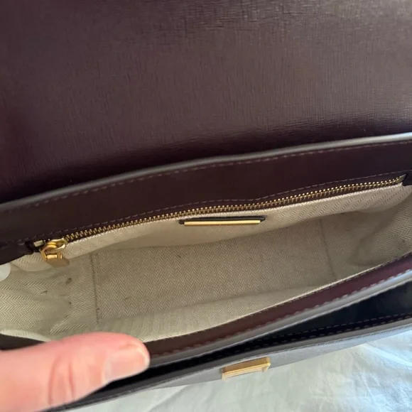 Tory Burch Robinson Messenger purse - Picture 6 of 9